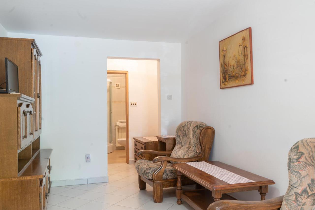 Rooms Ljubica Cres Eksteriør bilde