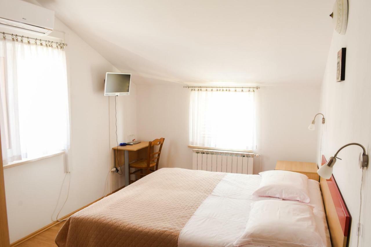 Rooms Ljubica Cres Eksteriør bilde