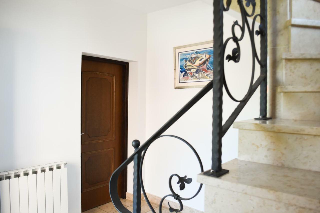 Rooms Ljubica Cres Eksteriør bilde
